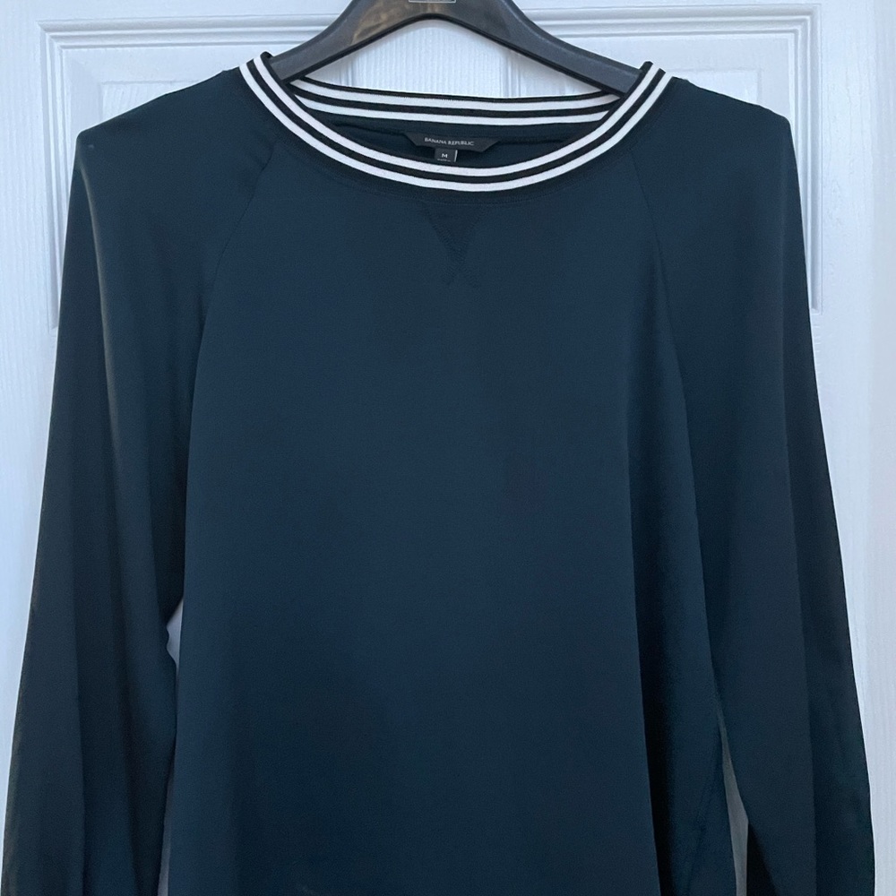 Navy classic Banana Republic blouse